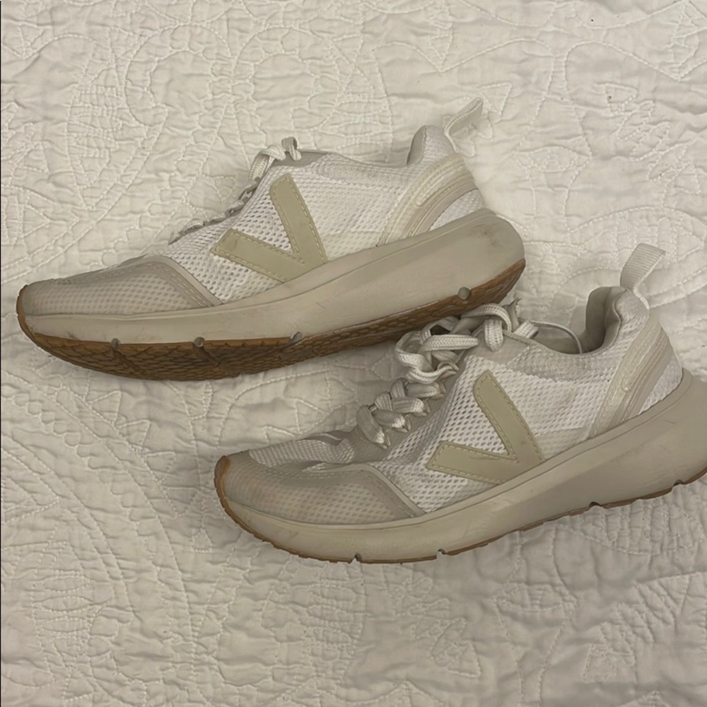 Veja Venturi sneakers